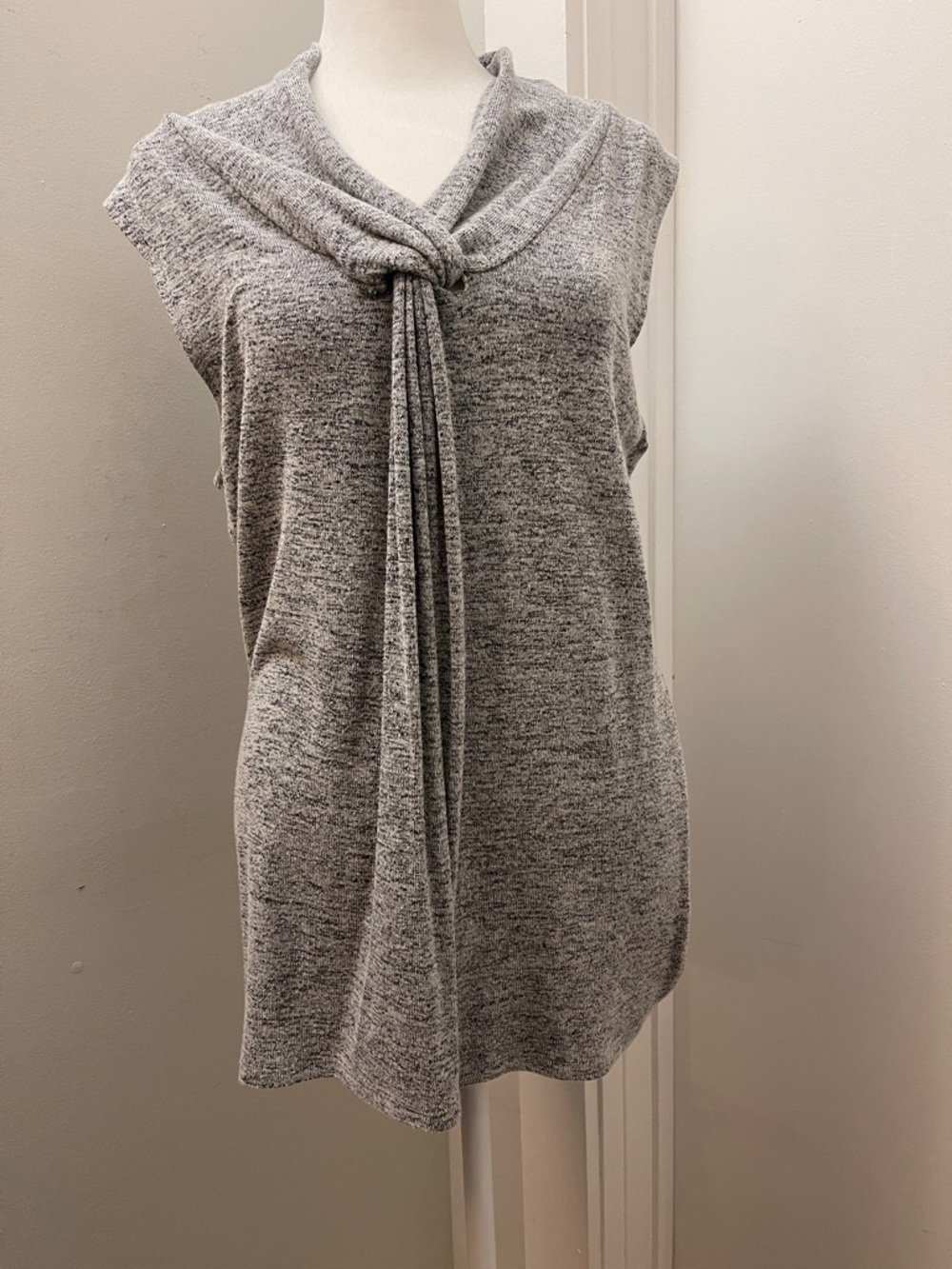 Knot-Front Sleeveless Tunic in Heather Gray